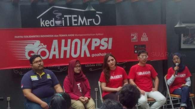 Cara Relawan Hadapi Serangan Membabibuta Pembenci Ahok di Medsos