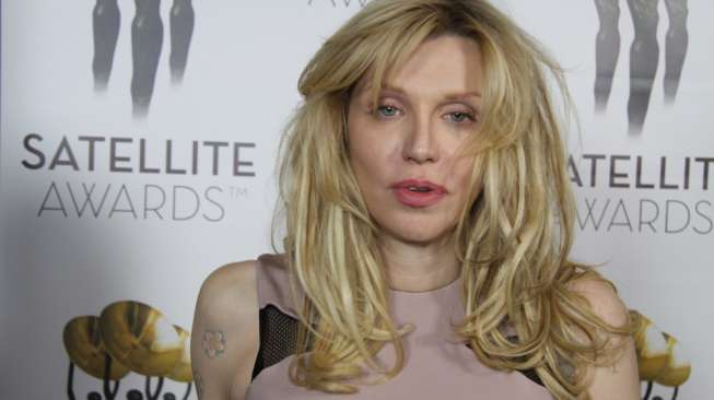 Courtney Love Dukung Putrinya Bercerai