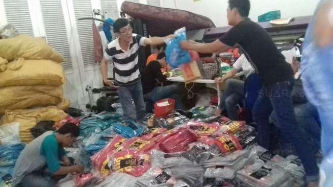 Merchandise Teman Ahok Kerap Diborong Penyumbang