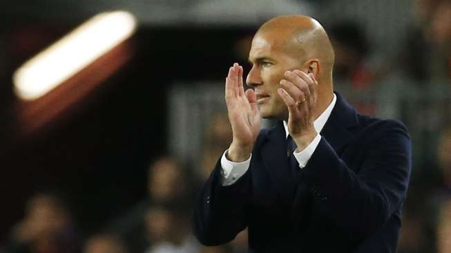 Zidane: James Rodriguez dan Isco Penting bagi Madrid