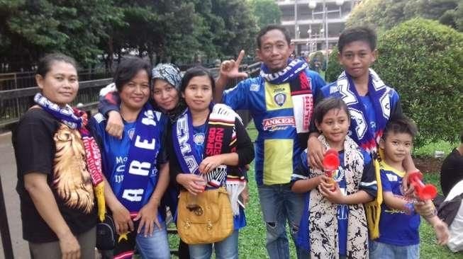 Demi Arema Cronus, Sekeluarga Datang dari Malang ke Senayan