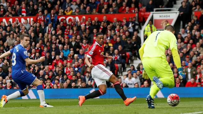 Menangkan MU, Van Gaal Puji Habis Striker Ini