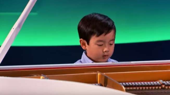 VIDEO: Maestro Piano Ini Masih Berusia 4 Tahun