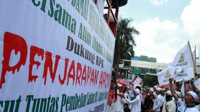 Demo FPI di KPK desak usut Ahok