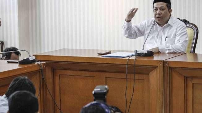 Fahri Hamzah melawan pemecatan