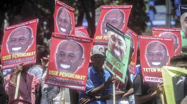 Tuntut Penghinaan Lambang Negara