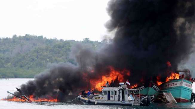 28 Kapal Serentak Ditenggelamkan