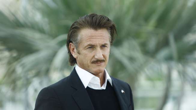 Sean Penn [shutterstock]