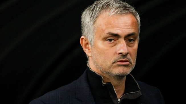 Presiden Klub Ini Anggap Mourinho Hanya "Pelatih Kacangan"?