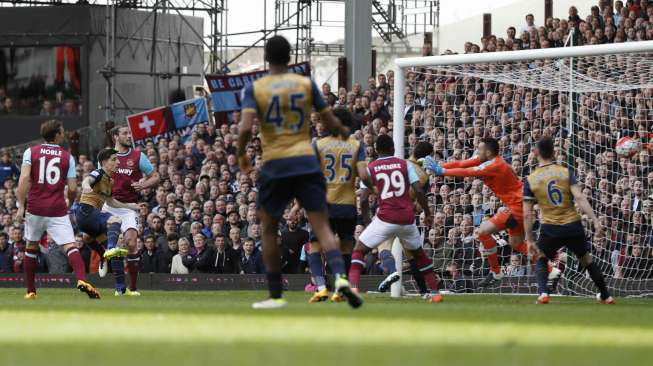 "Peluang Arsenal Raih Gelar Berakhir"