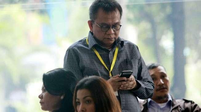 Wakil Ketua DPRD DKI Mohamad Taufik mendatangi Gedung KPK, (11/4) untuk menjalani pemeriksaan sebagai saksi kasus dugaan suap Raperda Reklamasi. (Suara.com/Oke Atmaja)