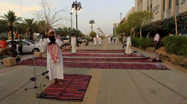 Arab Saudi Sunat Kewenangan Polisi Syariah