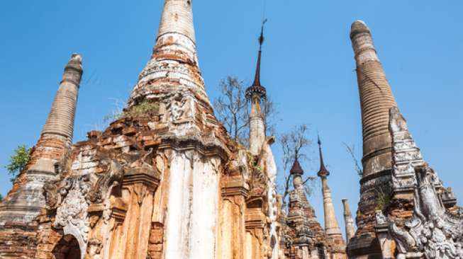 Gempa Merusak Dua Pagoda di Myanmar