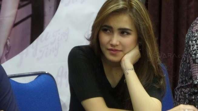 Profil Ayu Ting Ting, Sukses Dalam Karier Sengsara Soal Hubungan Asmara