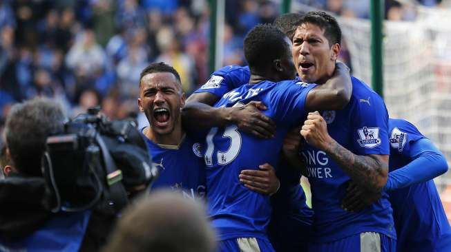 Ulloa Batalkan Kemenangan West Ham, Leicester Tetap di Puncak