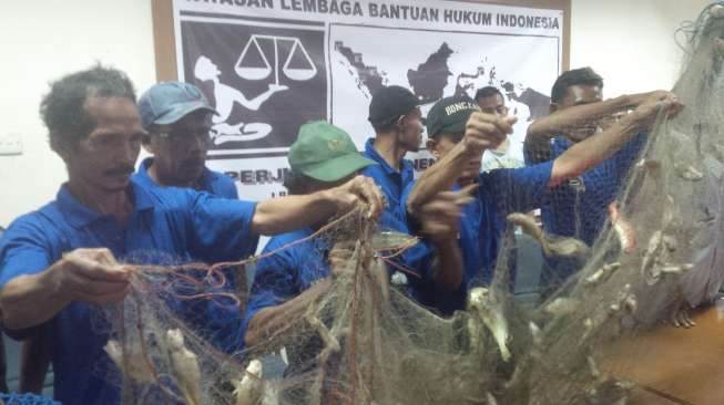 Nelayan Muara Angke Bersaksi Dilarang Lewat Kawasan Reklamasi