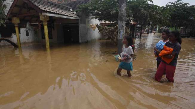 Banjir Rendam Kawasan Pondok Labu, Warga Merasa Tak Diperhatikan