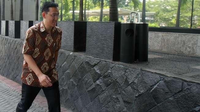 Sunny Beberkan Cara Komunikasi Ahok dengan Pengembang