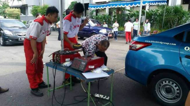 Rayakan Hari Bumi, ITS Gelar Uji Emisi Kendaraan Roda Empat