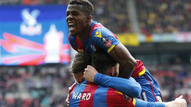 Hadapi MU di Final Piala FA, Zaha: "Mudah-mudahan Saya Cetak Gol"