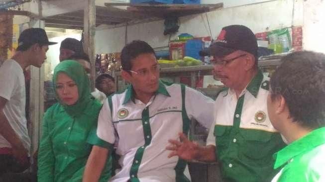 Datang ke Pasar Sumur Batu, Pedagang: Pak Sandiaga Gagah Ya