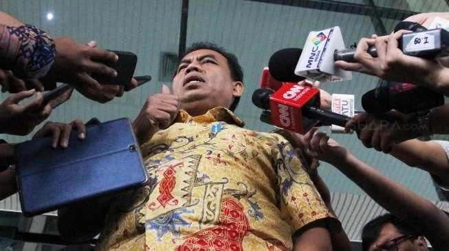 Sekretaris Daerah (Sekda) DKI Jakarta, Saefullah, usai menjalani pemeriksaan sebagai saksi kasus reklamasi di Gedung KPK, Jakarta, Rabu (27/4/2016). [Suara.com/Oke Atmaja]