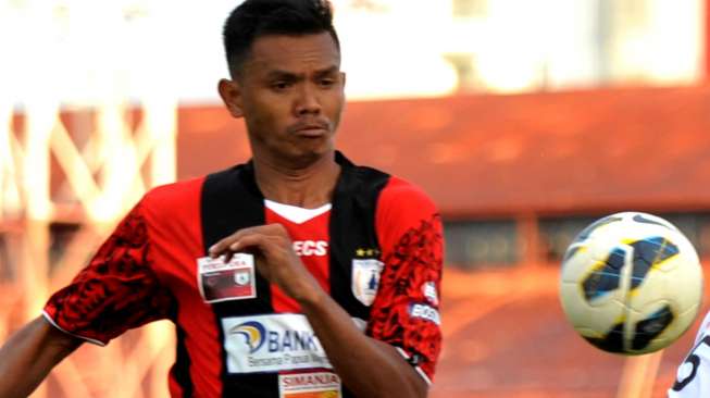 Bek Persipura Ini Siap Bendung Serbuan Maung Bandung