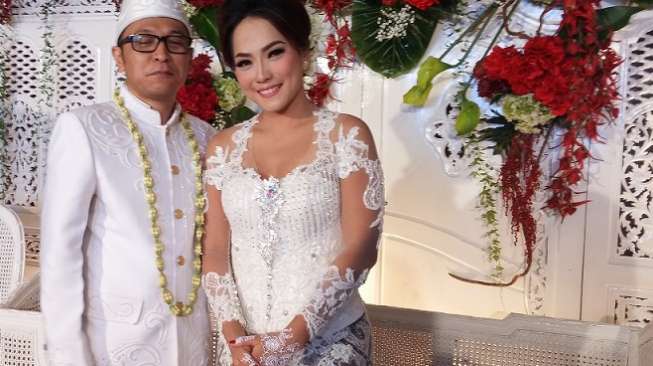 Artis Jenny Cortez dan suaminya.