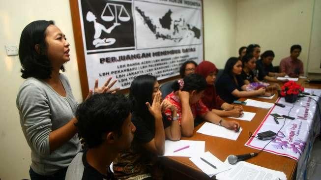 Aksi Solidaritas Korban Pemerkosaan di Bengkulu