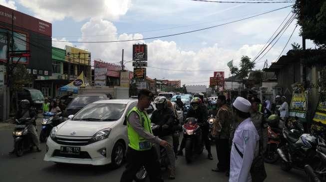 Arah Rumah Duka Mendiang Tuty Alawiyah Macet