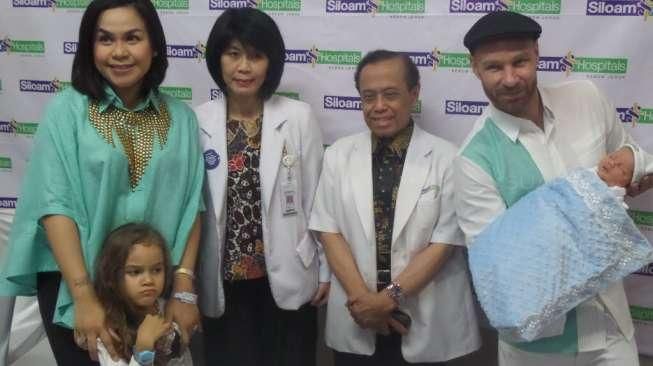 Cemburu, Putri Melaney Ingin Buang Adiknya ke Tempat Sampah