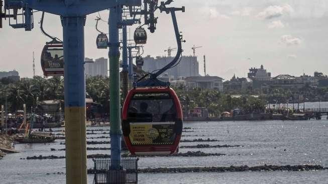 Ancol Diserbu Pengunjung