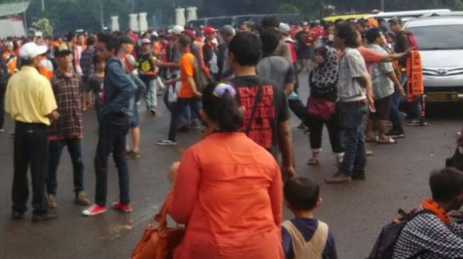 Dijaga Ketat, Calo Tiket Tetap Bebas Berkeliaran di SUGBK