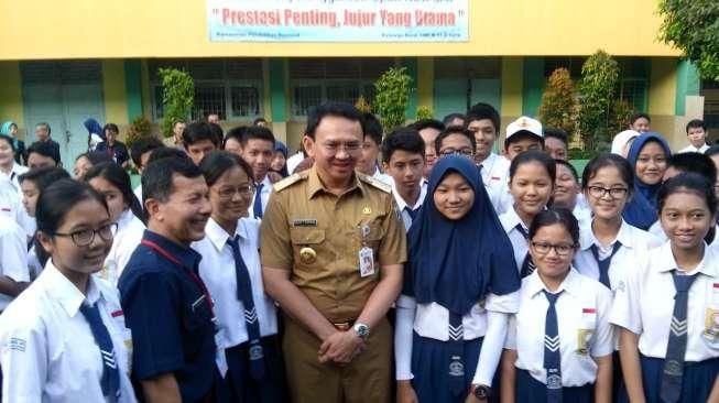 Tinjau UN SMP, Ahok: Saya Kira Anak-anak Sangat Siap