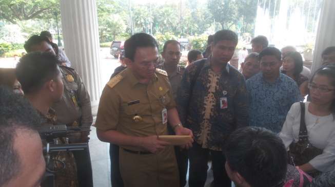 Warga Meruya Ngadu Ke Ahok Tanahnya Diklaim Swasta