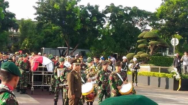 Jam 17.00 WIB, Pemakaman Andi Ghalib di TMP Kalibata Selesai