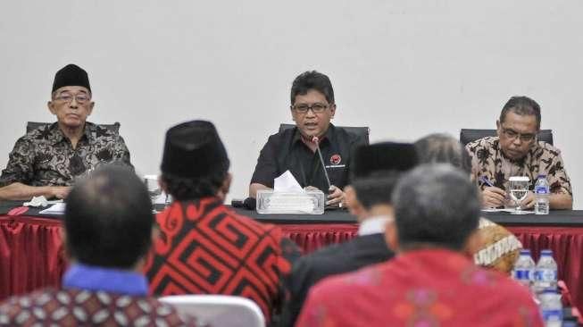 Sejumlah tokoh bakal calon gubernur DKI Jakarta dari PDIP, tampak mengikuti agenda 'fit and proper test' di DPP PDIP, Jakarta, Rabu (11/5/2016). [Suara.com/Kurniawan Mas'ud]