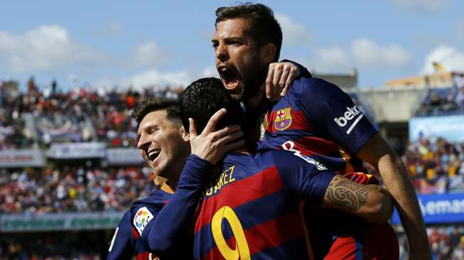 Suarez Hattrick, Barcelona Juara La Liga