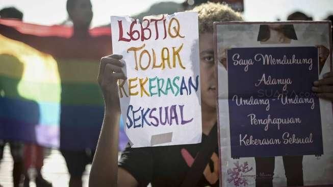 LGBT di Padang Bakal Dirukiah, Diklaim Dirasuki Jin