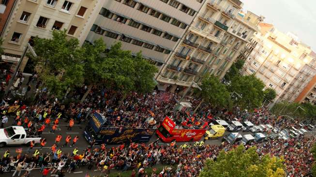 Parade trofi La Liga Barcelona 5.  Reuters/Albert Gea