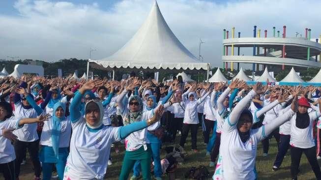 Senam Neuromove Bersama 10.000 Warga DKI