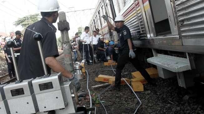 KRL Anjlok di Manggarai