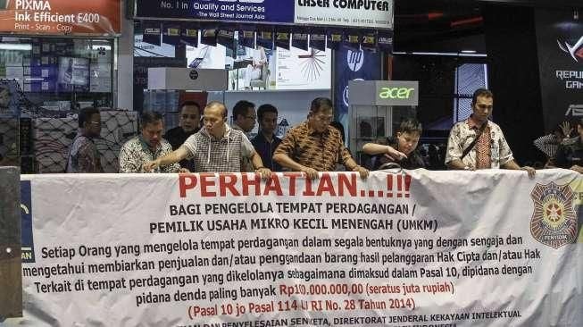 Peringatan Penjualan Produk Bajakan