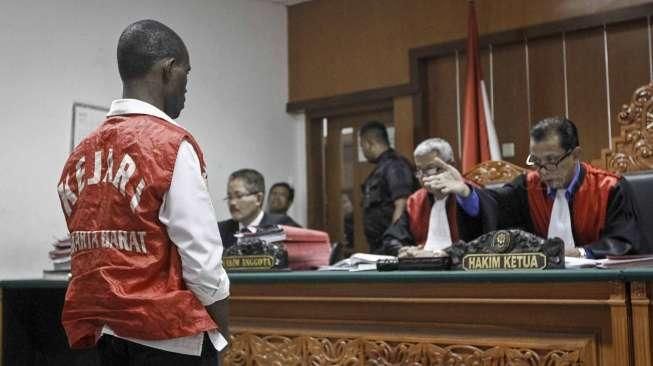 Arinze Petrus sebelumnya dituntut hukuman mati oleh Jaksa Penuntut Umum.   