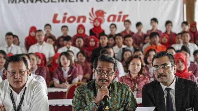 Lion Bantah Pecat Pilot Gara-gara Demo, Cuma Diberi Sanksi