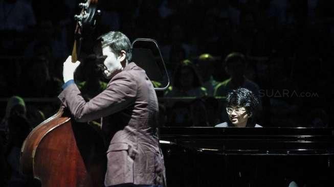 Pianis muda Indonesia Joey Alexander saat beraksi dalam konser bertajuk 