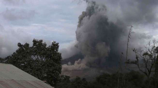 BNPB: Aktivitas Vulkanik Sinabung Sangat Tinggi