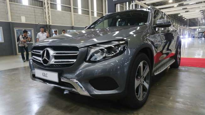 Mercedes-Benz Klaim Kuasai Setengah Pasar Mobil Premium