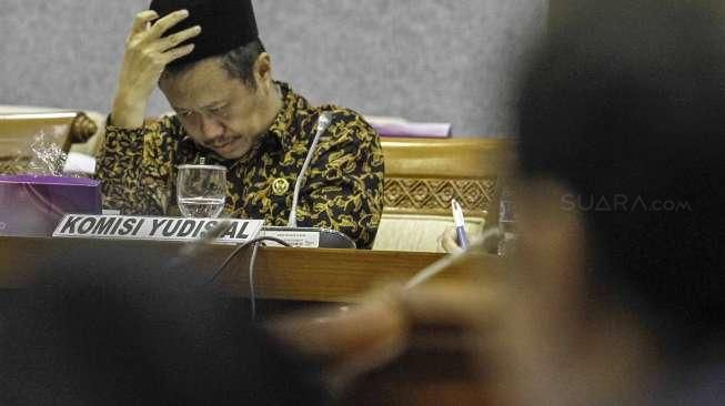 Rapat tersebut membahas mengenai RUU Jabatan Hakim Agung yaitu selama 5 tahun.