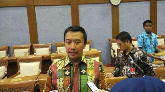 Menpora Imam Tutup Porwanas XII/2016 Jabar